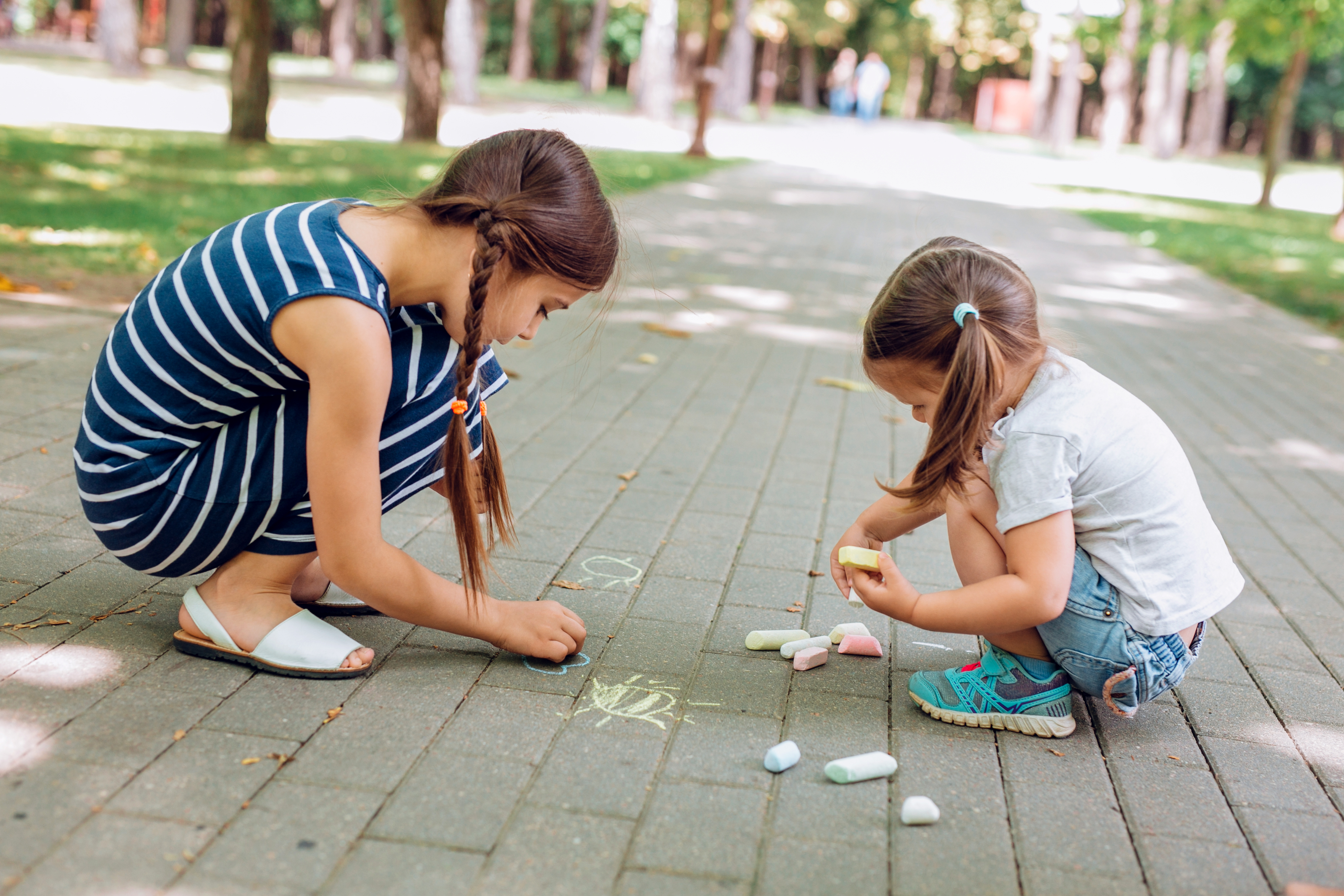 ¿Cuánto pesa un niño promedio de 15 años?